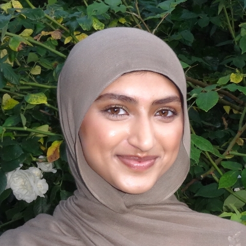 Tutor - Laiba R