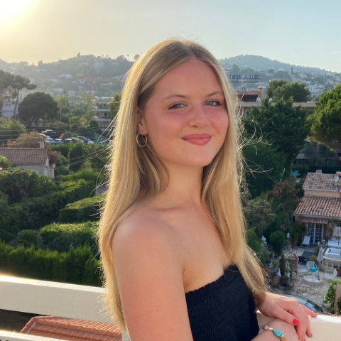 Tutor - Alexandra W