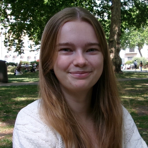 Tutor - Phoebe L
