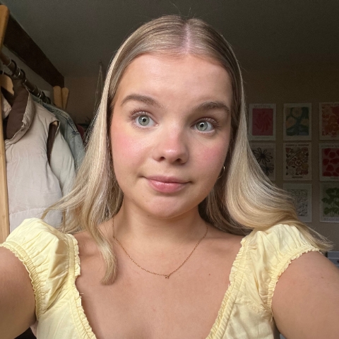 Tutor - Chloe F
