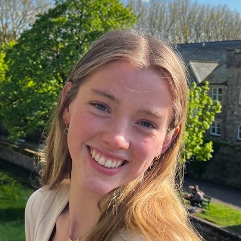 Tutor - Niamh W