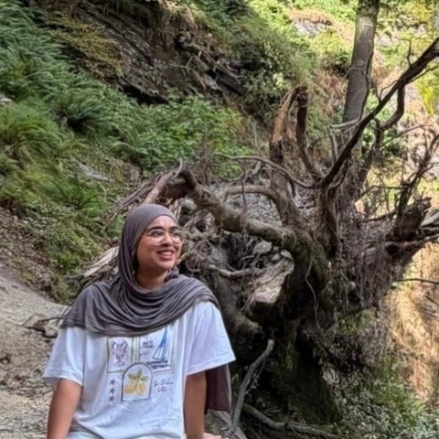 Tutor - Amilah M