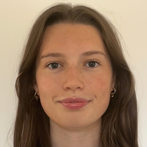 Tutor - Poppy C