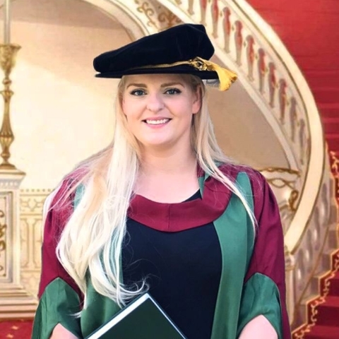 Tutor - Denise R