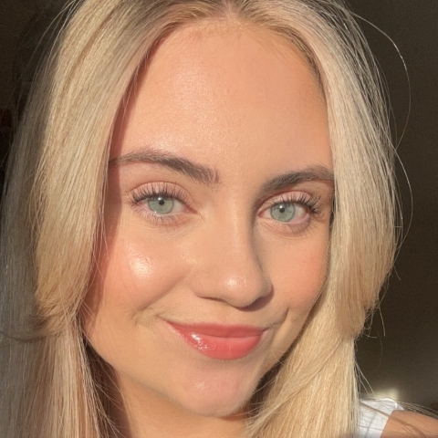 Tutor - Amber-lili T
