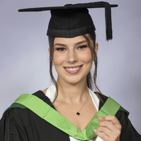 Tutor - Yasemin D