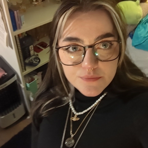 Tutor - Claudia Trinity A