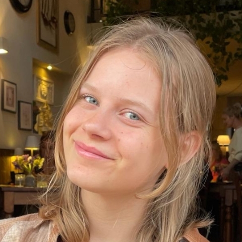Tutor - Lily L