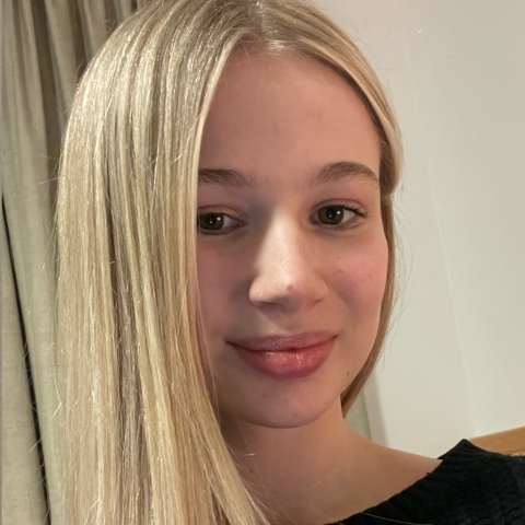 Tutor - Lily R