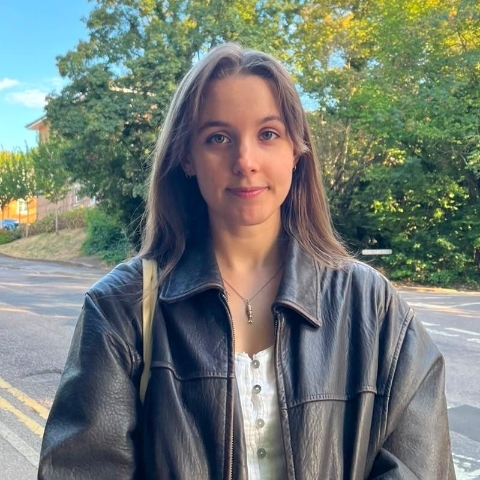 Tutor - Leah C